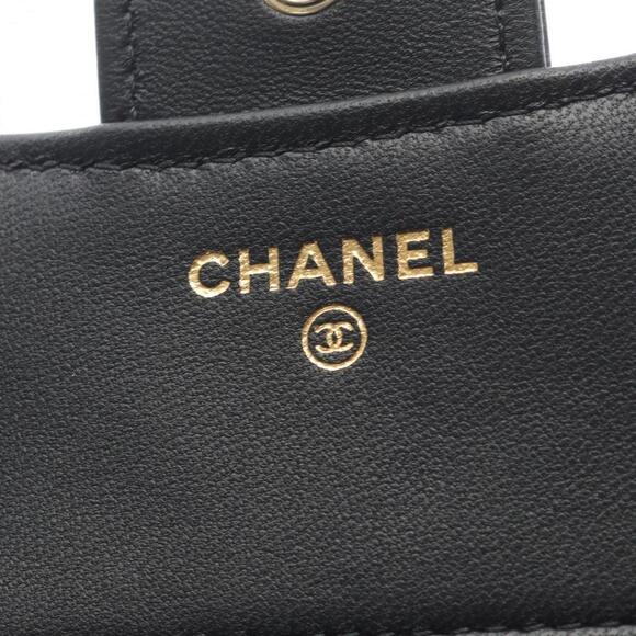 CHANEL Black Lambskin Leather Wallet - Picture 4 of 9